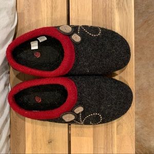 Acorn slippers